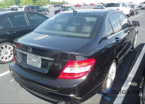 2009 Mercedes-Benz C300 из США, поврежденный, VIN WDDGF54X29F197948